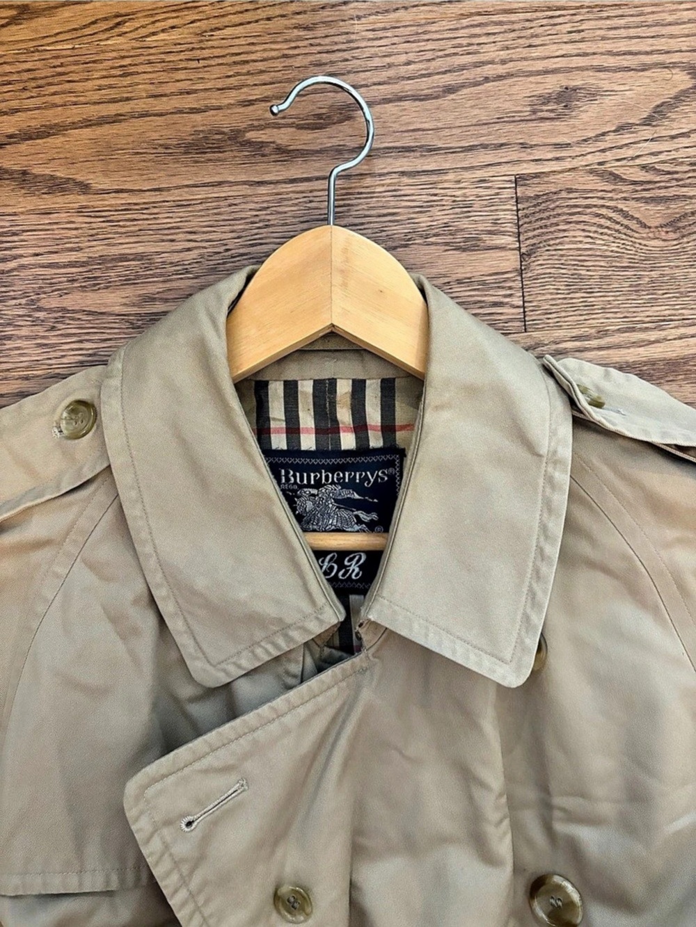 Men’s Burberry Plaid Lined Beige Trench Coat - Picture 4 of 10